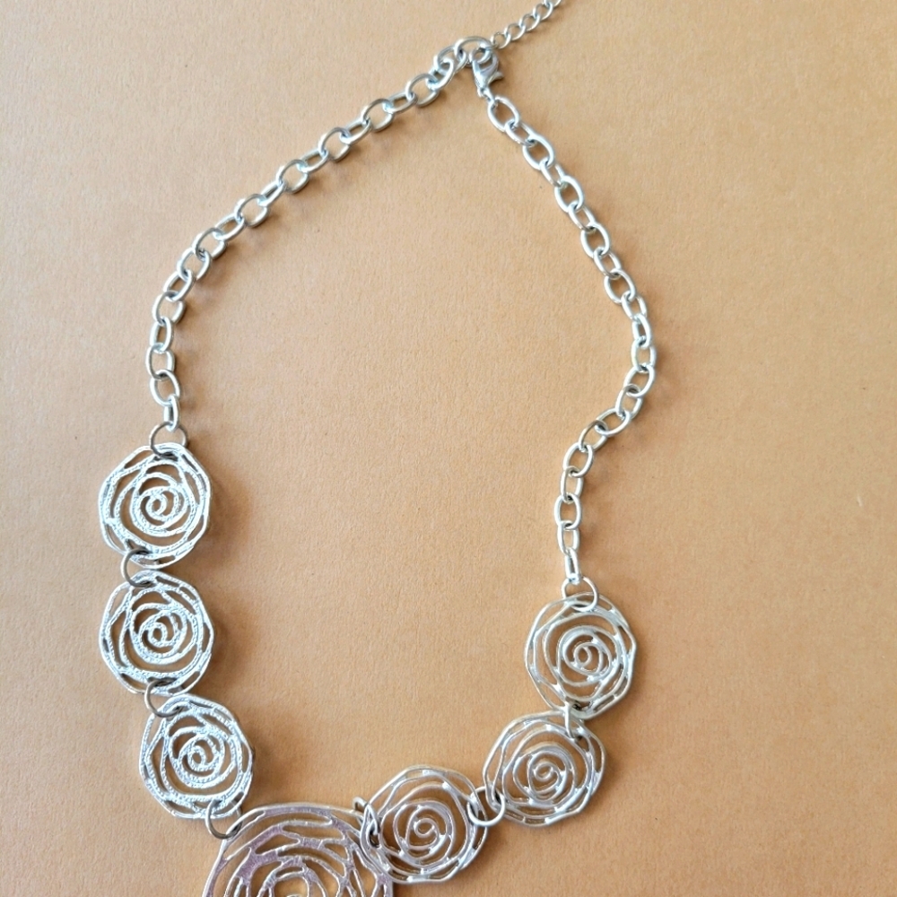 Silver Swirl Necklace